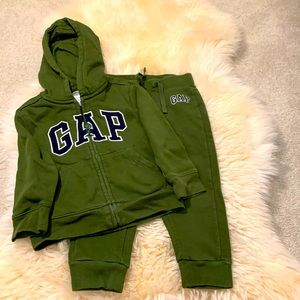 Baby GAP Green Hoodie and Sweatpants in Size 3T